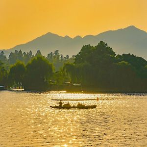 Nost Algia S Hotel In The West Lake Scenic Area-,Lingyin Temple, Leifeng Tower, Children'S Playground, Free Night Snack, Free Laundry, English Communication Well, Free Travel Advice